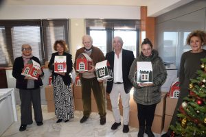 Arca Casa e Casa dei Nonni ricevono in dono panettoni e pandori solidali